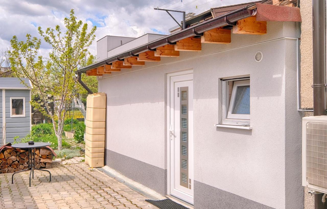 New Studio With Aircon & Free Parking Любляна Екстер'єр фото